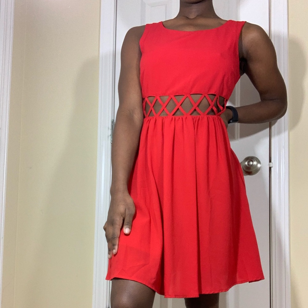FOREVER 21 Red Cut Out Middle Dress